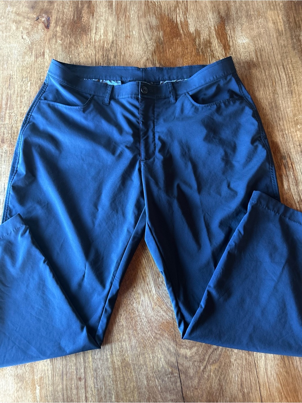 Under Armour Men's Black Performance Chinos 40/30 Comfy Athletic Golf Workwear